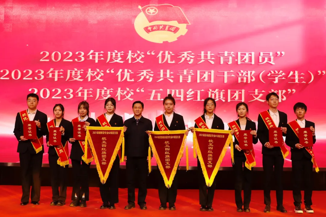 59872ec6-f21e-40f7-860b-4cce1ad51078.jpg
